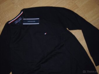Tommy Hilfiger pánsky sveter čierny - 2