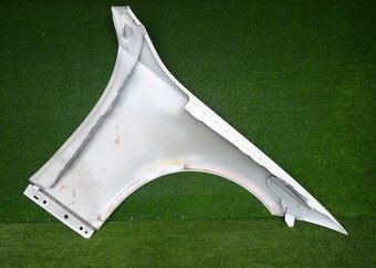 mercedes C blatník w206 - 2