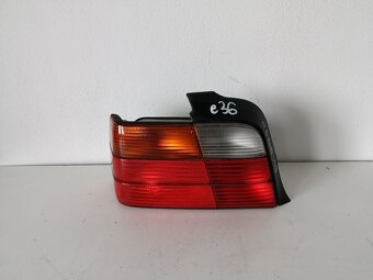 svetlo LZ bmw e36 50€ - 2