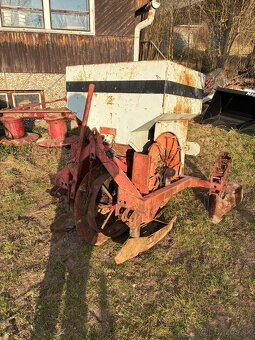 Sadzač na zemiaky - 2