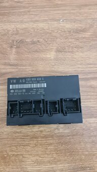 VW AG Hella 1K0 959 433 C - 2