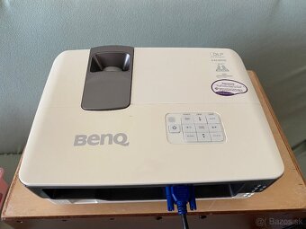 projektor BenQ MX711 - 2