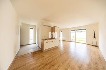 NA PREDAJ 4-IZBOVÝ TEHLOVÝ BUNGALOV (5-ROČNÁ NOVOSTAVBA) V K - 2