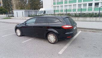 Ford Mondeo Combi 2.0 TDCi Titanium, displej Convers+ - 2