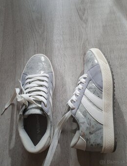 Nove tenisky c. 36 - 2