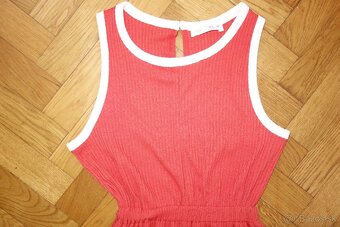 Zara overal na 13-14 rokov - 2
