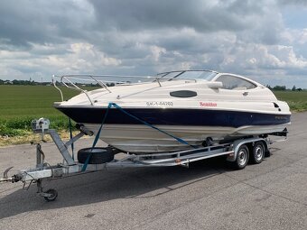 Motorový čln REGAL 2150, Volvo Penta 5GL - 2