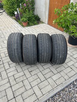 235/45 r17 - 2