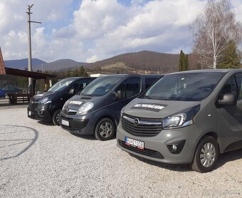 Prenájom 9miestnych minibusov Opel Vivaro Tour - 2