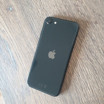 iPhone SE 2020 64 GB čierný pekný stav SUPER lacák - 2