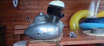 Motor jawa perak 250 zbrojovka - 2