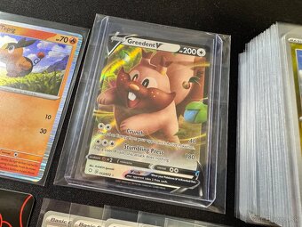 Pokemón MEGA balík H: 100ks kariet v obaloch s V a darček - 2