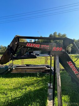 Čelný nakladač Zetor Forterra, Trac - lift 220 - 2