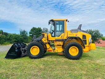 Kolesový nakladač Volvo L60H - 2