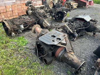 Predám rozpredám zadnú časť traktora zetor zts crystal - 2