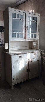 Predám starožitný nábytok - 2