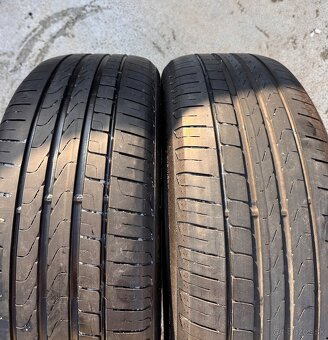 215/55R17 94W Letné Pirelli Seal Inside - 2