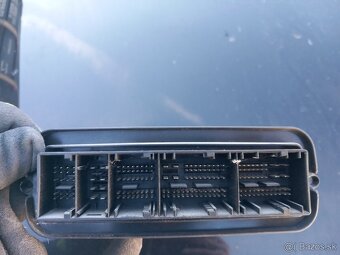 Predám Riadiacu jednotku motora BMW - 2