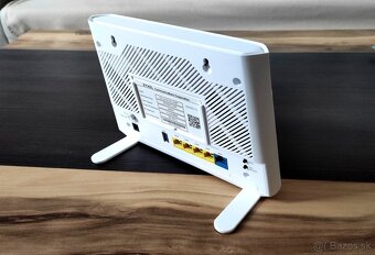 Wi-Fi router Zyxel EX-3300 - 2
