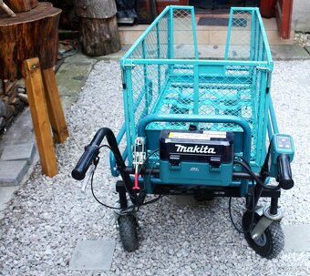 predám aku. fúrik MAKITA DCU180Z+KORBA 90 l+NADSTAVB SIETOVA - 2