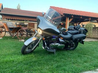Suzuki Intruder - 2