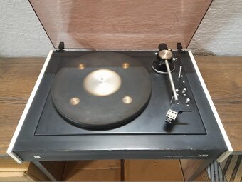 TESLA NC 420 + LP platne - 2