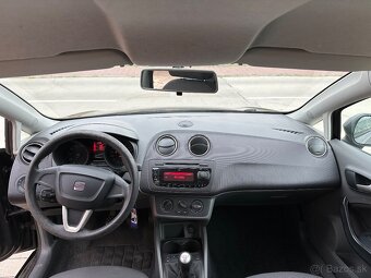 SEAT Ibiza čierna metalíza - 2