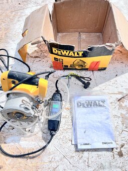 Predám Rezačka na mokré aj suché rezanie dlažby 110 mm DWC41 - 2