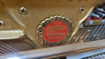 Pianino - klavír SCHIMMEL - 2
