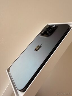 iPhone 16 pro 256 gb Cierny titán - 2