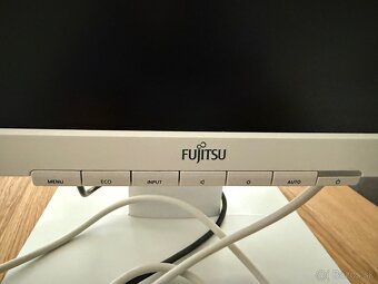 23´´ Fujitsu B23T-7 LED monitor - 2