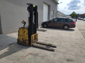 Yale MS16, výška zdvihu 460 cm, triplex - 2