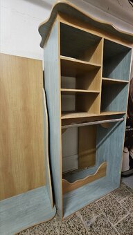 Policovy regal, aj na vesanie z predajne - 2