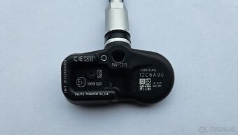 LEXUS MAZDA SUBARU SUZUKI TOYOTA
 - 2