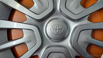 R17 PUKLICA TOYOTA PROACE - 2