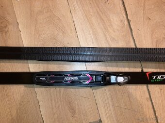 nové bežky peltonen tiger s šupinami viazanie NNN - 2