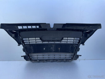 AUDI A3 8P FACELLIFT - maska (grill) nárazníku - 2
