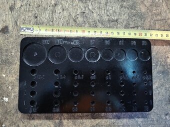 Narex držiak závitníkov - 2