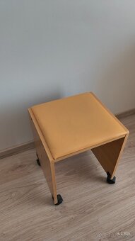 Toaletný stolík + taburetka - 2
