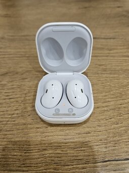 Samsung galaxy Buds Live - 2