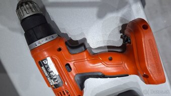 Black and Decker aku vrtacka - 2