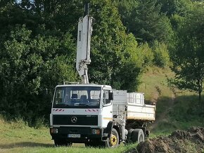 Predam troj stranny sklapac Mercedes s hydraulickou rukou - 2