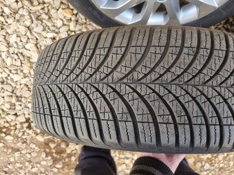 Originál sada alu 16" s pneu 205/55 na VW group - 2