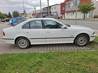 520i 2.0 Benzín - 2
