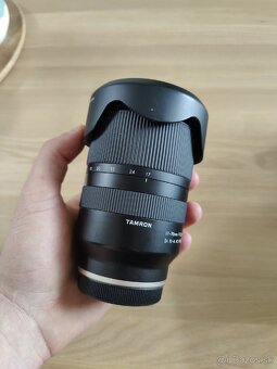 Sony a6100, objektívy, klietka a blesk - 2
