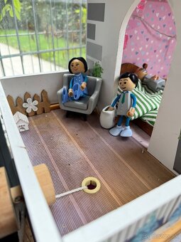 Dreveny poschodovy dom pre babiky - 2