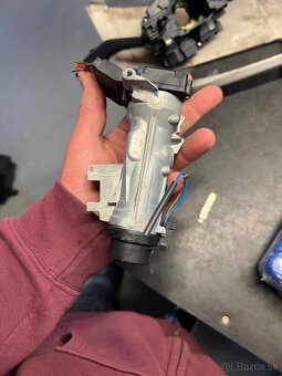 Spinacia skrinka do VW Seat Audi Škoda - 2