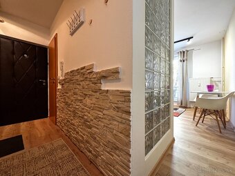 Prenájom 3-izbového kompletne zariadeného bytu – L. Mikuláš - 2