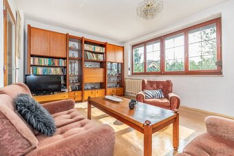 Na predaj - 6i RD Bratislava - Jarovce, 781 m² pozemok, poho - 2