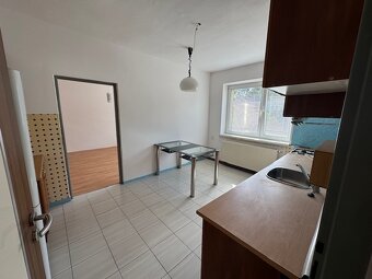 PREDAJ - dvojgeneračný rodinný dom SEREĎ - 2